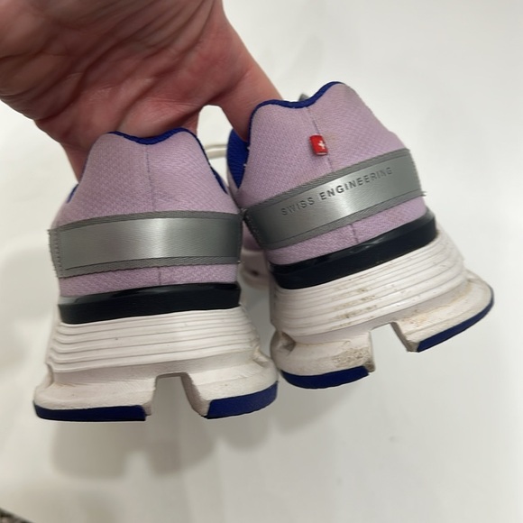 On  Running Cloudtec Purple and White Running Shoes size 7 - Picture 3 of 13
